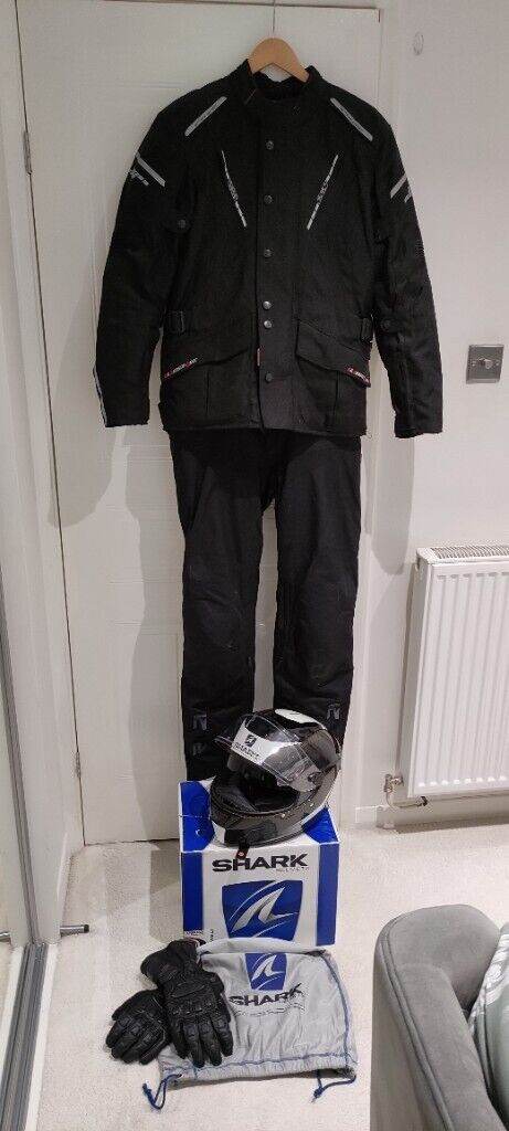Motorcycle clothing kit, practically brand new