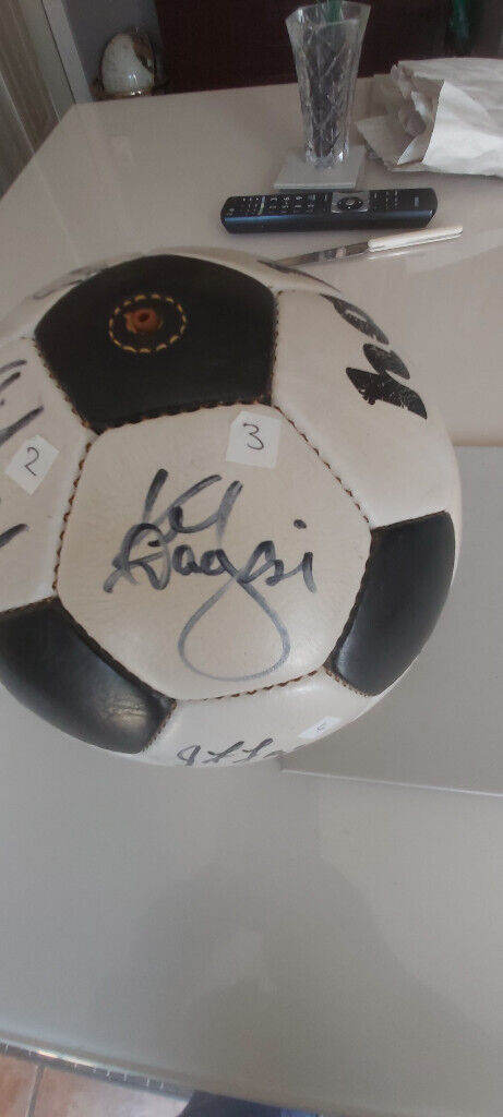 1983 FOOTBALL SIGNED BY 14  LIVERPOOL PLAYERS AND 2 MANAGER