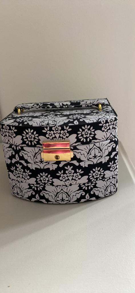 Black and grey patterned jewellery box