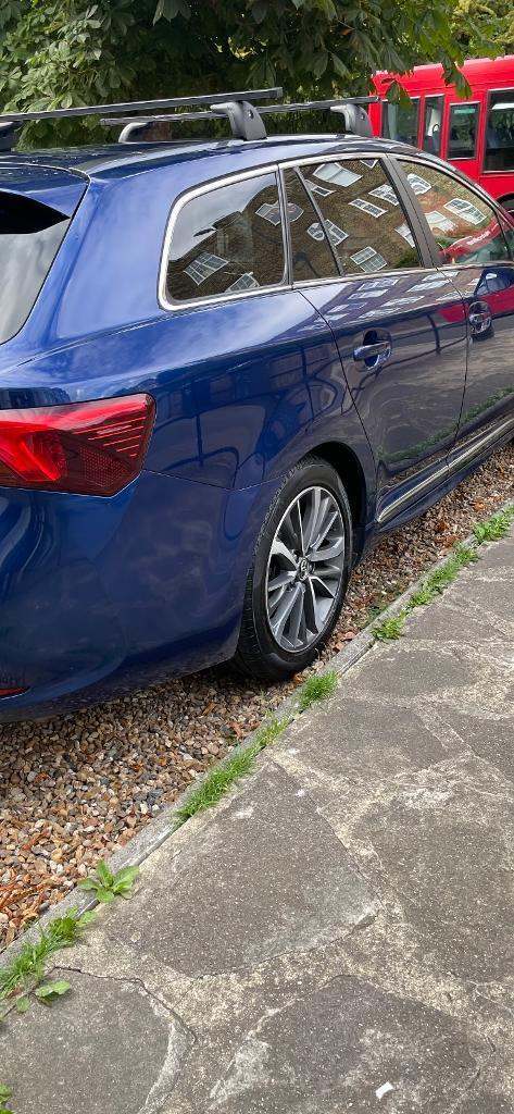 image for Toyota Avensis roof rack bars 