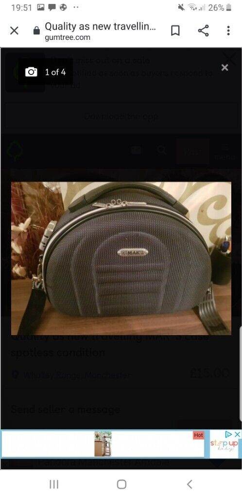 As new large  mark Spencer  beauty  travelling case spotless condition 