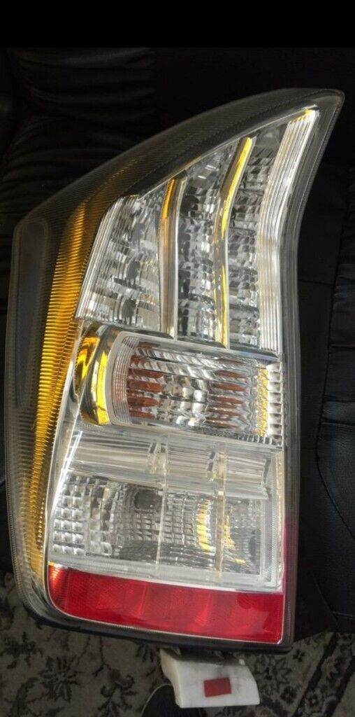 Toyota prius rear light