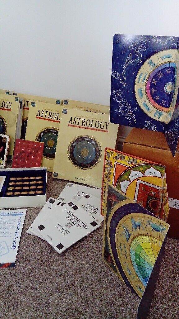 Hachette Astrology Kit