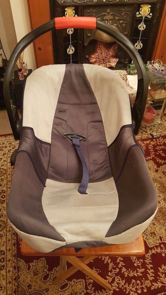 Baby car seat for quick sale asap -Attaches with Car seat belt 