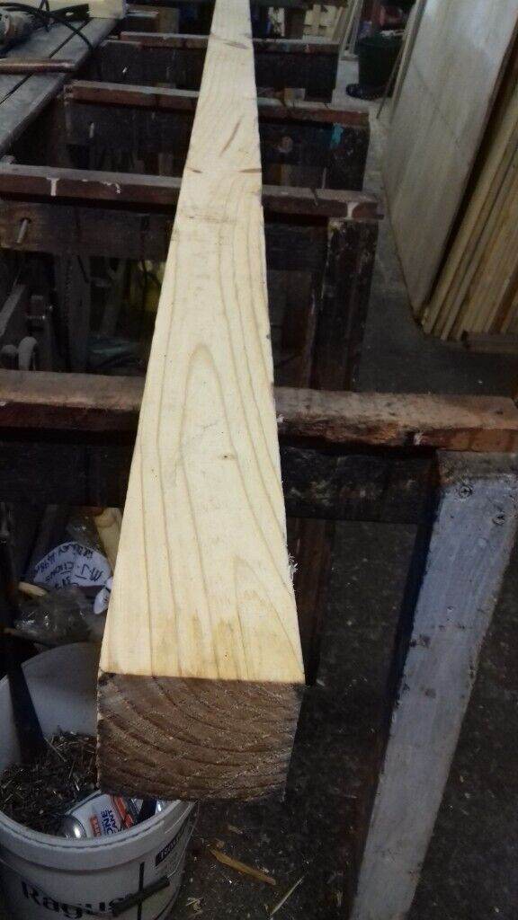 90mm x 90mm x 3000mm SOLID PINE.