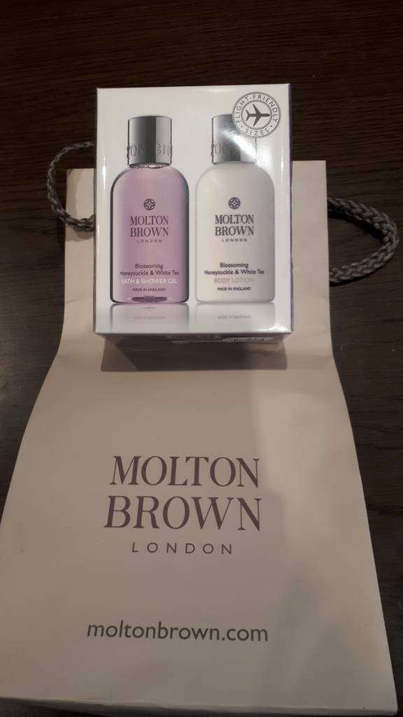 Molton Brown bath set