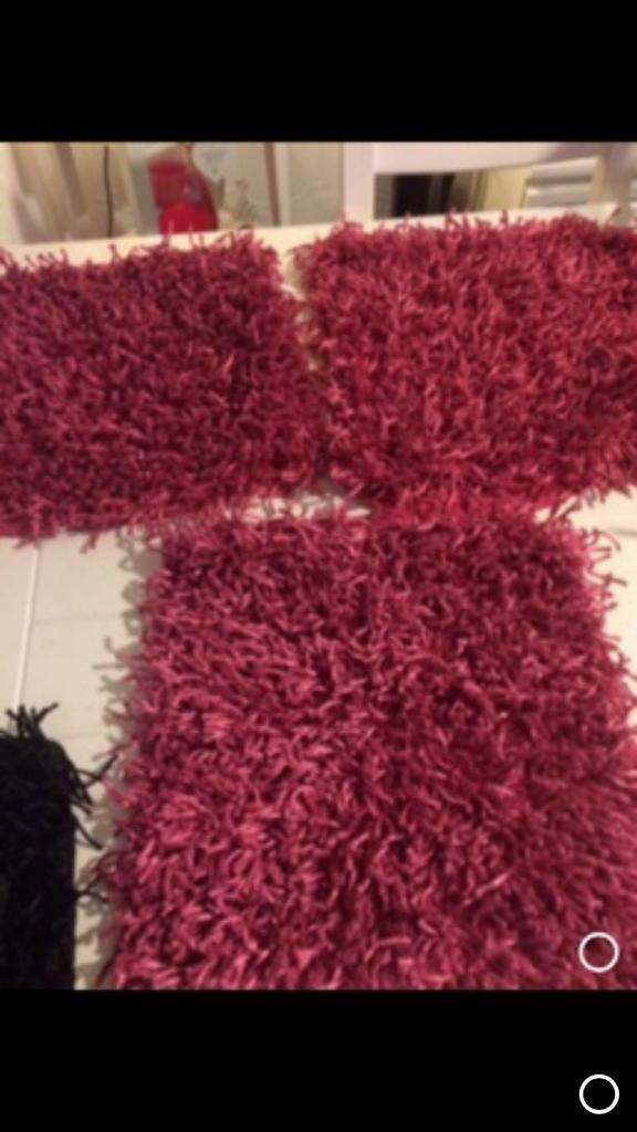 Cushion covers x3 pink, tassel twist cost £17- each! Non smoking home