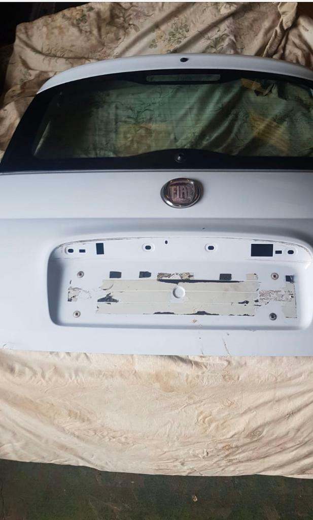 Fiat 500 tailgate 