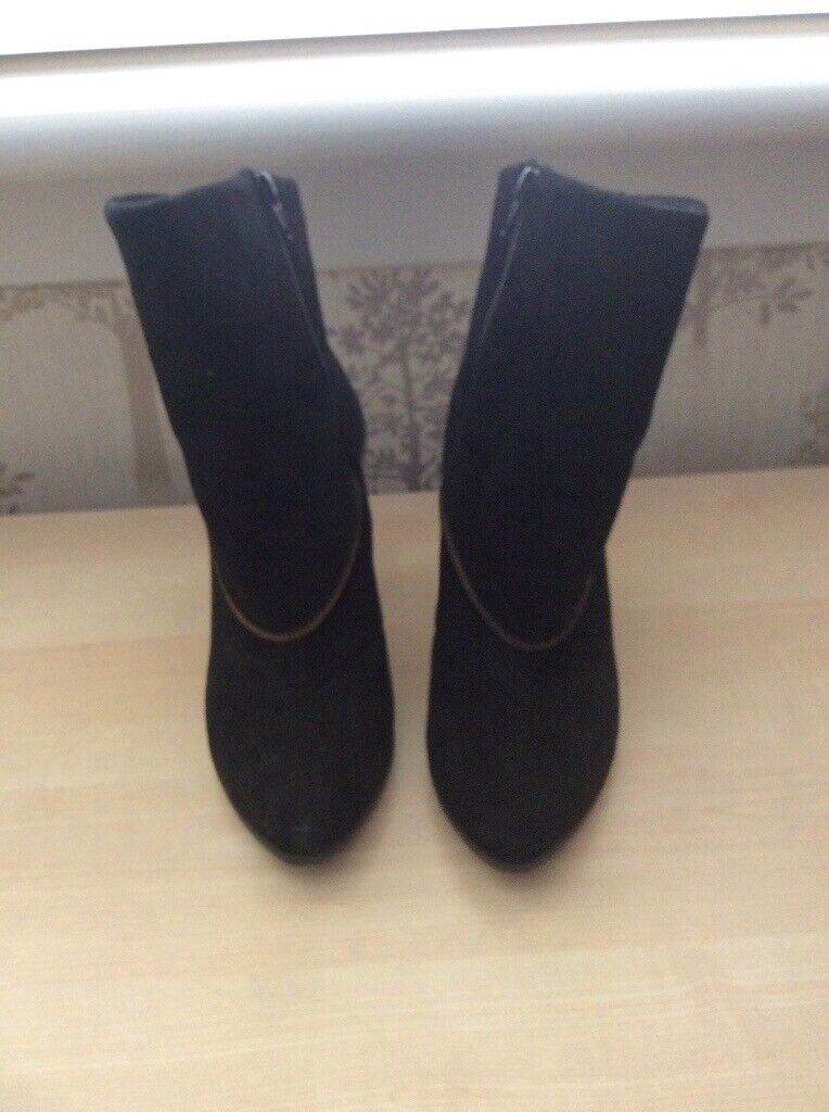 Suede short boots