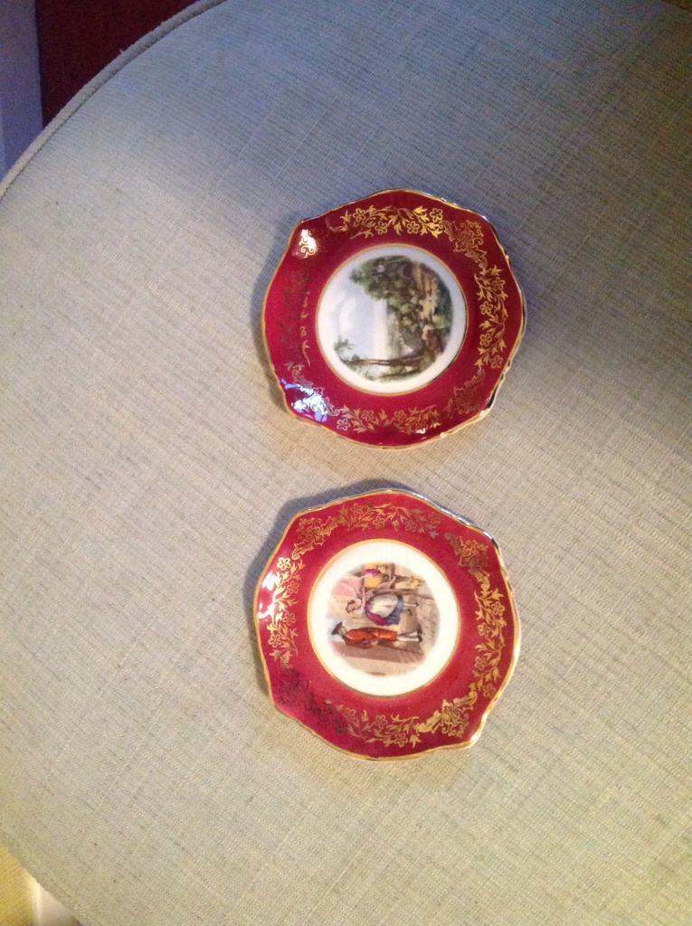 Pair of small Sandland Ware dishes