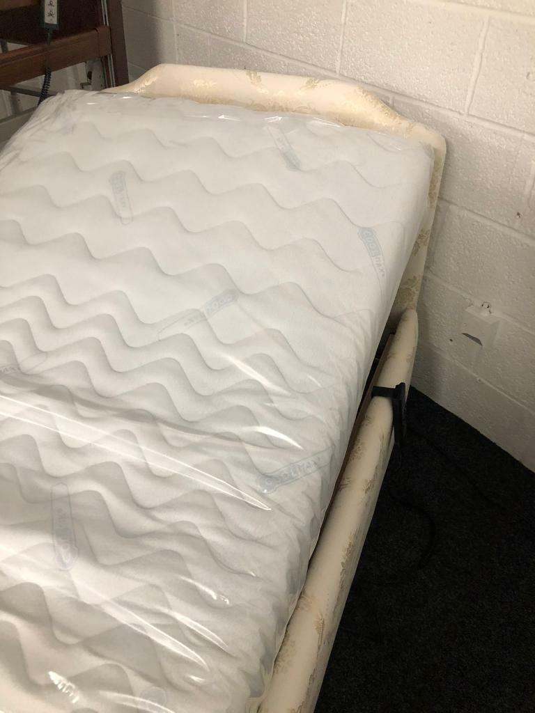 Electric adjustable Bed