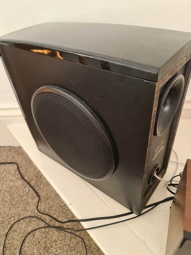 For sale Samsung Subwoofer 3 ohm