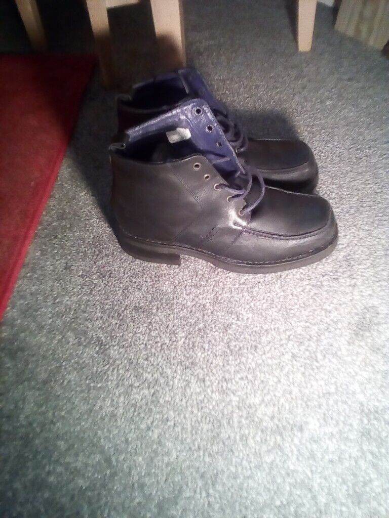 Black shoes size 11
