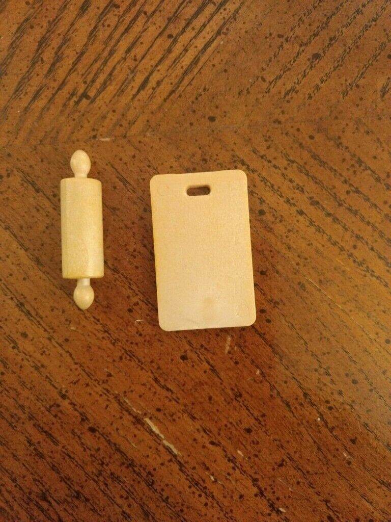 Vintage Sylvanian Families Rolling pin and chopping board £4