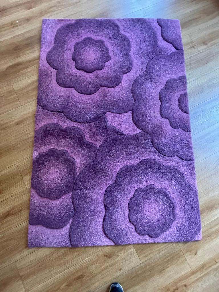 100% Wool Rug in great condition 