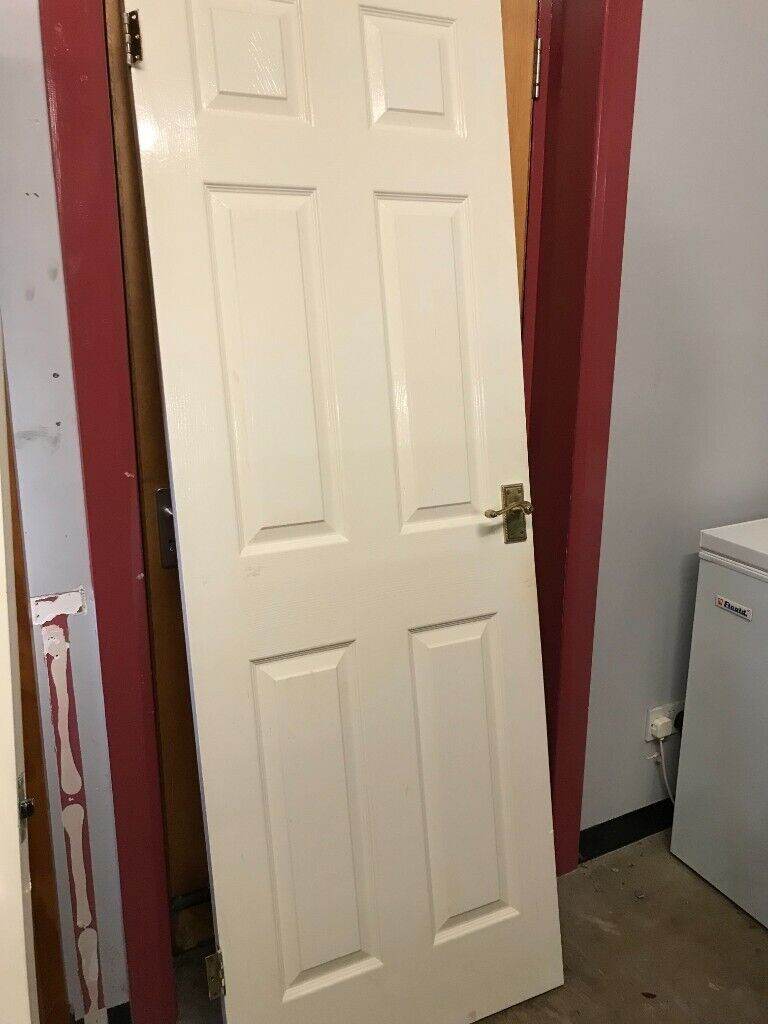 JOB LOT 2 WHITE DOORS INTERNAL WITH HANDLES