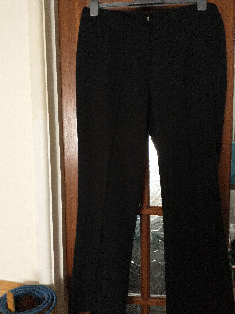 TROUSERS. SIZE 16. BLACK. WAIST 30, HIP 41,INSIDE LEG 30. BHS. EXC. COND.