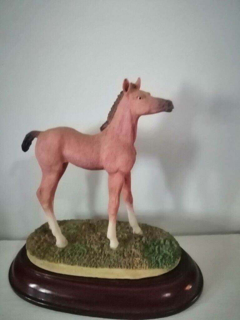 Originalaties Model Horse Foal On Base By Richard Sefton 