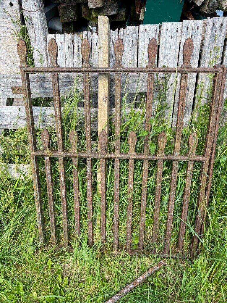 Victorian Antique Cast Iron Gate