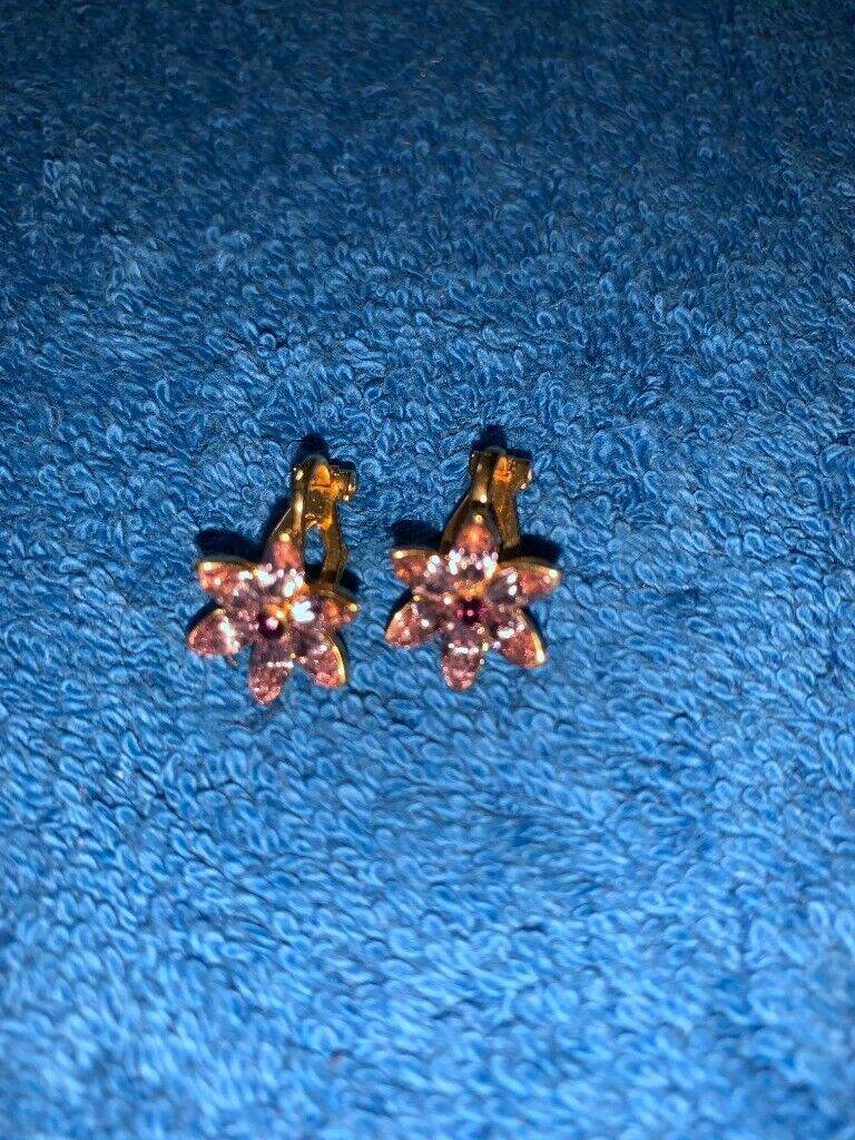 Pink & Gold Flower Shape Clip On Earrings IP1