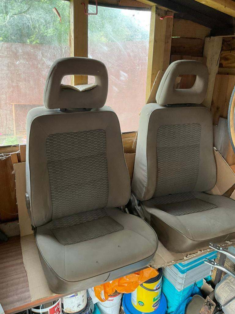 Classic Car PAJERO SHOGUN MITSUBISHI Montero mk1 mark one Front Seats