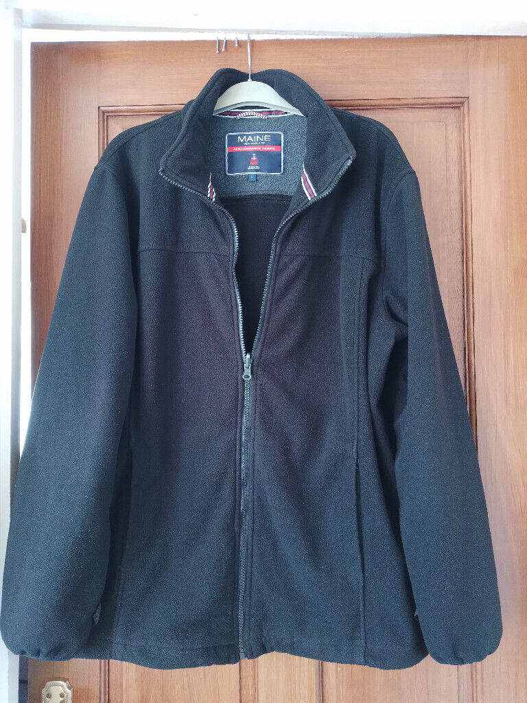 FLEECE. LARGE. CHEST 42/44. BLACK, QUALITY FLEECE.  MAINE, DEBENHAMS, VGC.