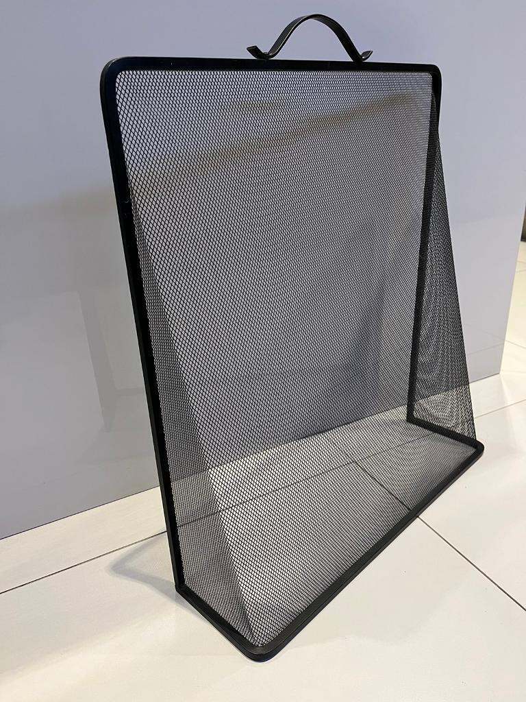 Classic Wedge Fireguard - Black