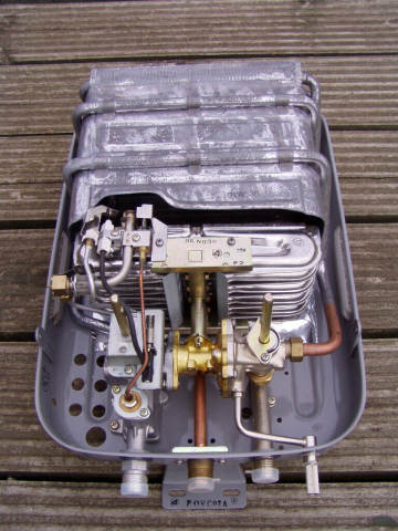 A GAS PALOMA PH5-3F WATER HEATER BOILER CARAVAN CAMPER BOAT LPG