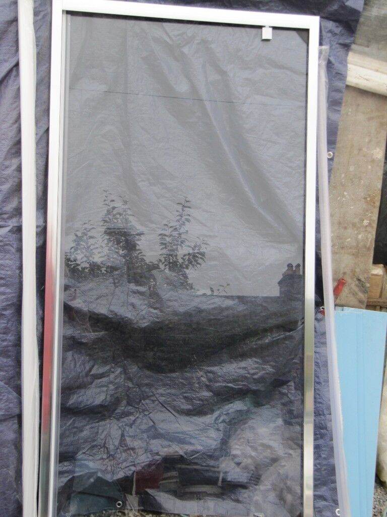 white shower door for 760 shower  tray brand new in wrappers £50.00 