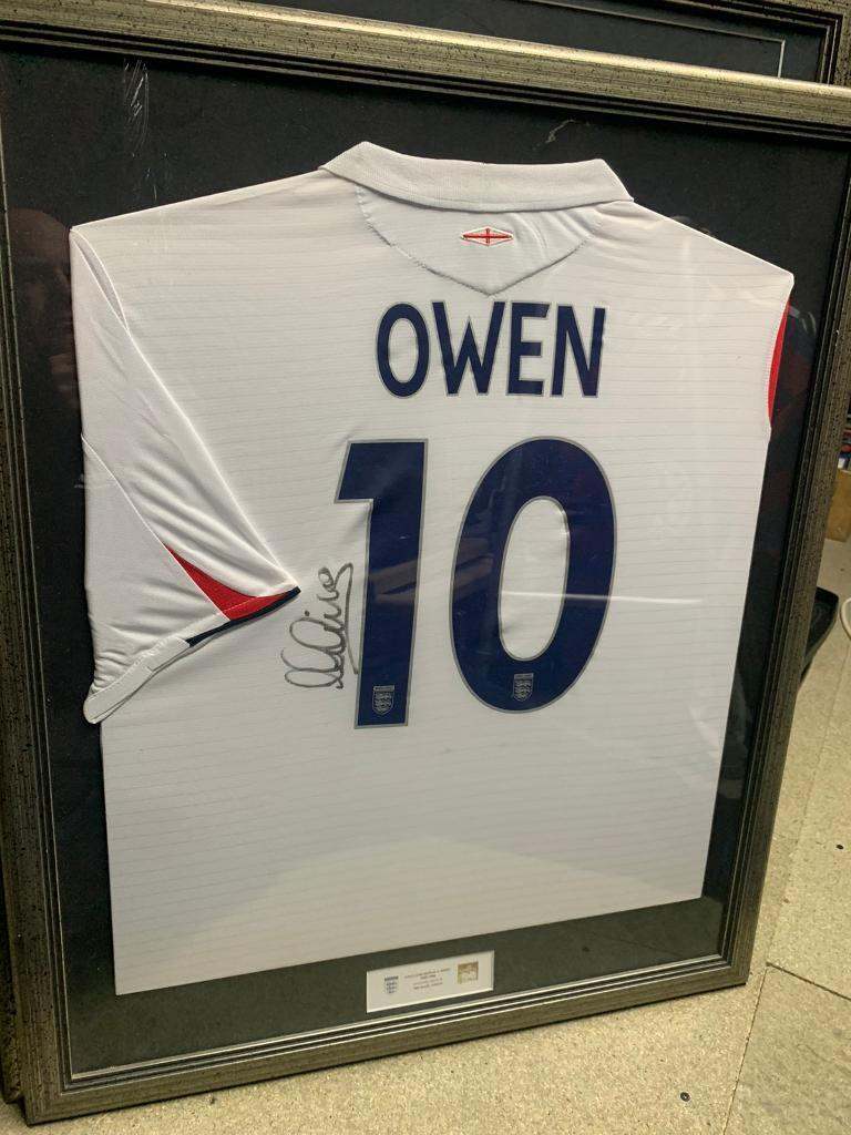 Michael Owen signed and framed England Shirt