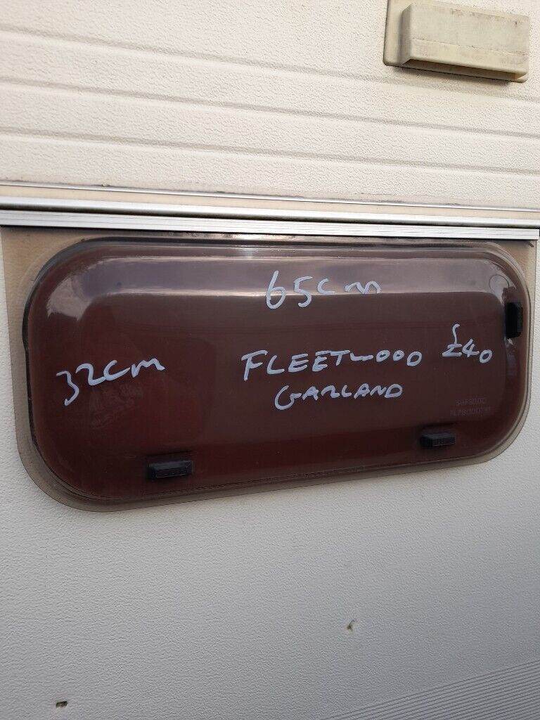 Fleetwood garland bathroom window 