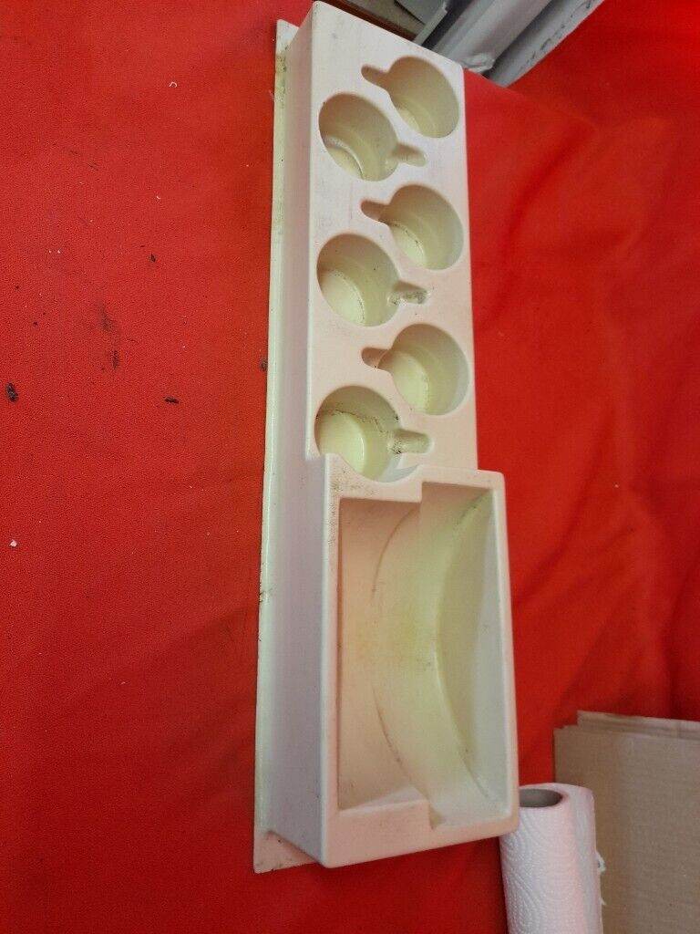 Caravan cup plate holder