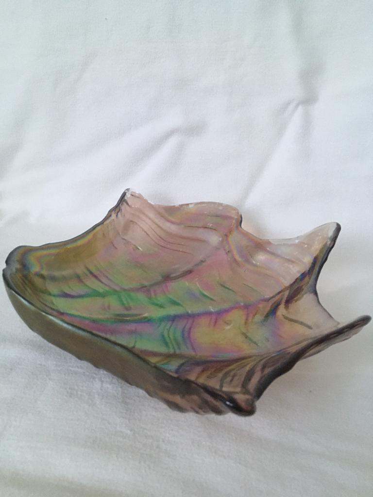 Seashell Theme Iridescent Art Glass Fruit Bowl Dish Platter Satin Glass