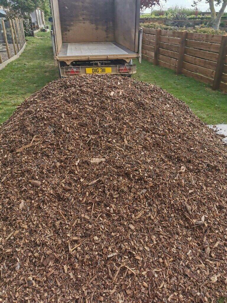 WOODCHIP / BARK MULCH, WOOD CHIPPINGS, NORWICH NORFOLK SUFFOLK BULK LOADS, BARK, FOR MULTIPLE USE