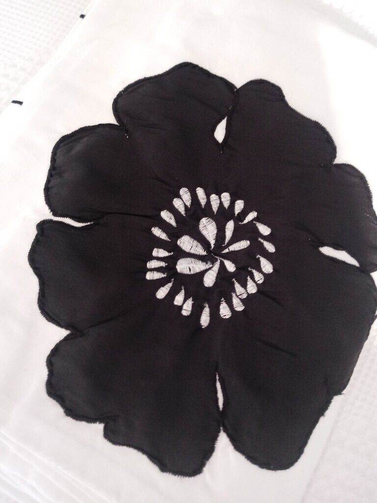 2 x Silky flower single duvet set