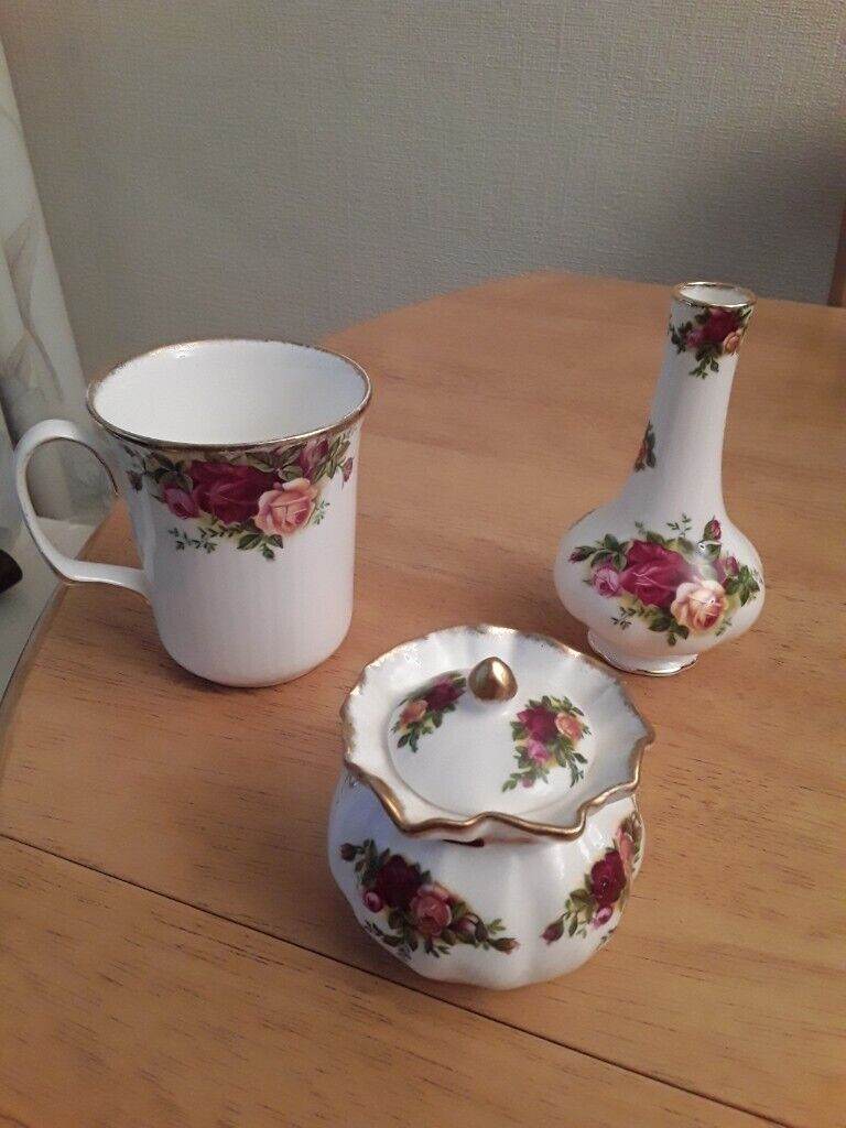Royal Albert Old Country Roses Mug, Vase and Trinket Box