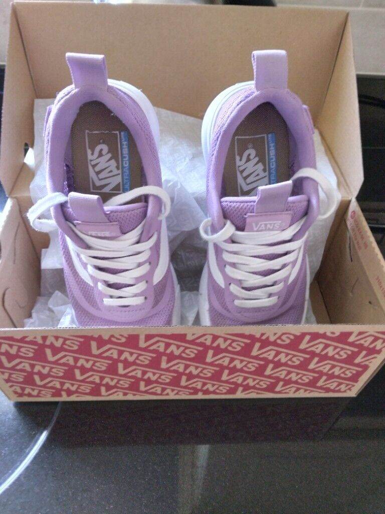 Vans  ladies / girls ultra cush lite shoes size 4