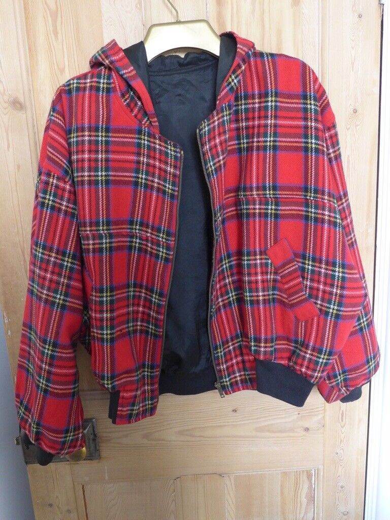 A one-off: WOMAN’S TEENAGE GIRL’S SCOTTISH TARTAN JACKET BOMBER JACKET BLOUSON JACKET
