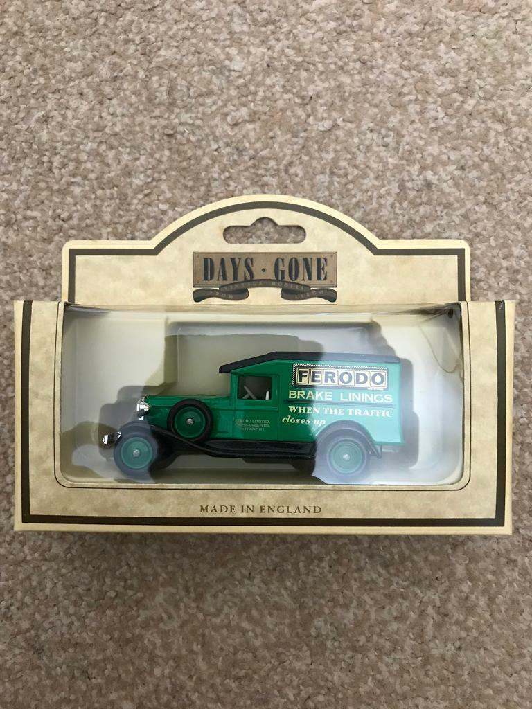 Lledo Days Gone By “Ferodo Brakes” Van