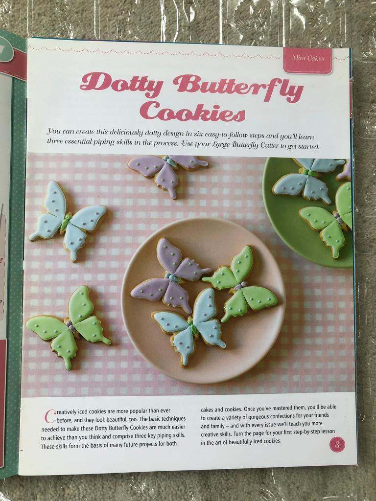 Cake decorating & Something sweet baking booklets, 10 chocolate moulds