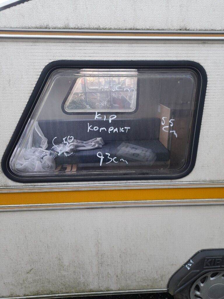 Kip kompakt caravan nearside window 