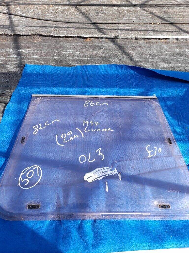 94 lunar caravan front centre window 