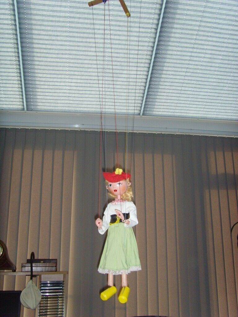 Collectible Dutch Girl Pelham puppet