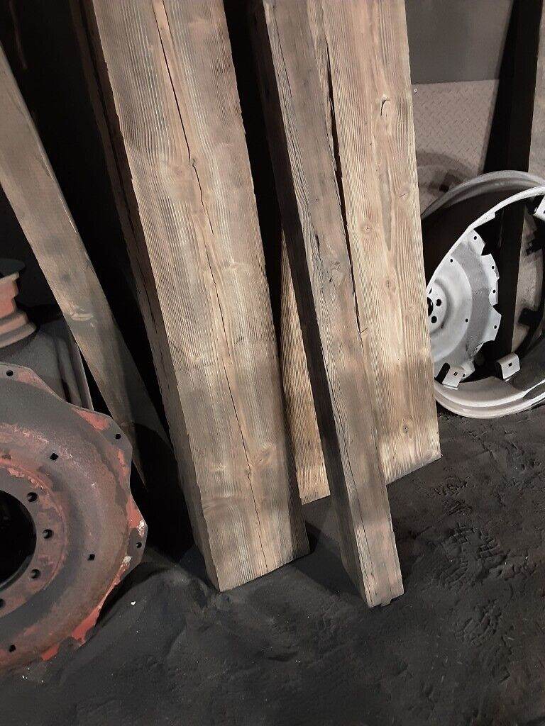 Reclaimed pine wooden beams 