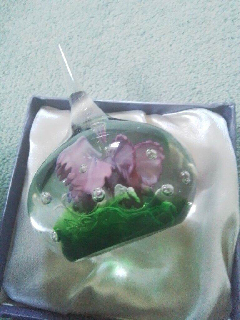 image for Glass paperweight mauve and green