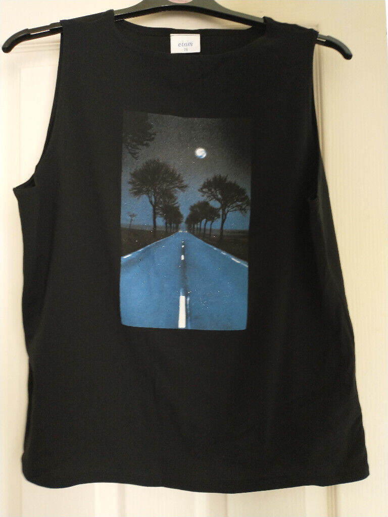 TOP. SIZE 22. SLEEVELESS. BLACK/SPARKLY MOONLIT SCENE. NEW, UNWORN.