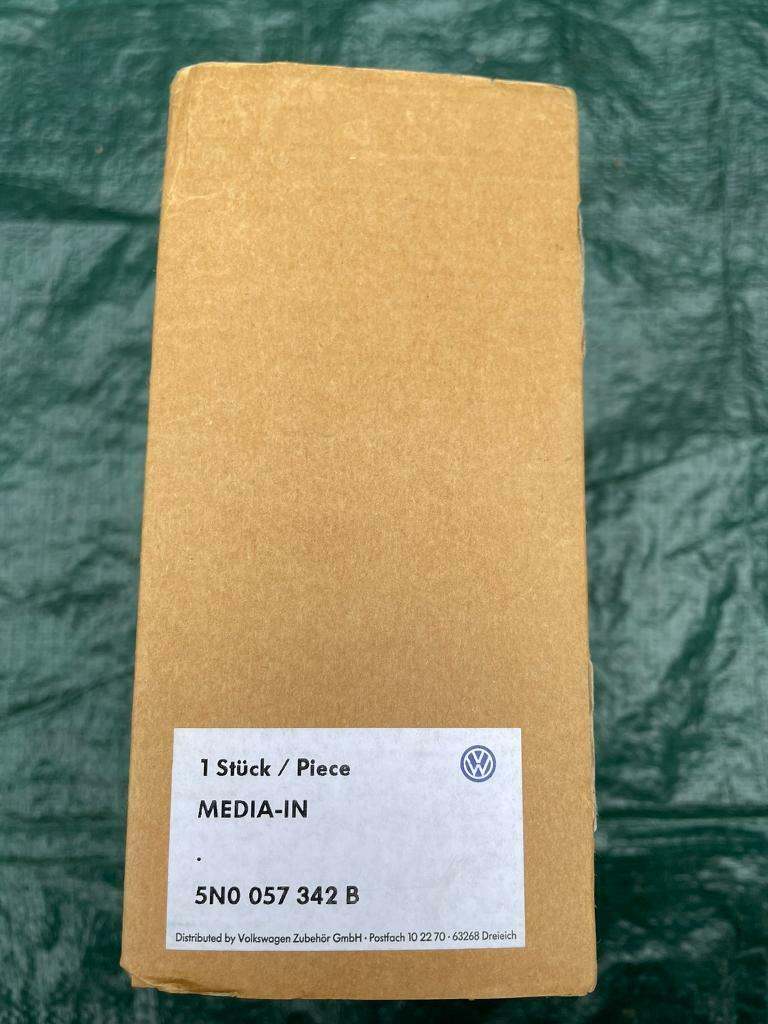 Media-In Interface Retrofit Kit - 5N0 057 342B