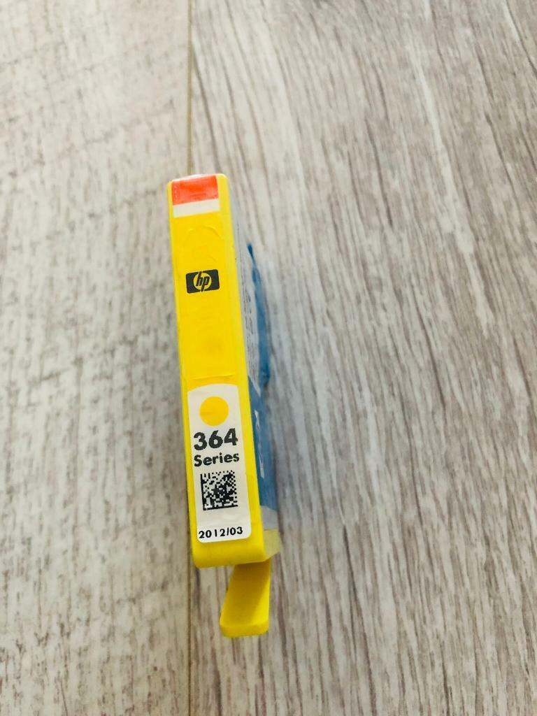Genuine HP 364 yellow ink cartridge