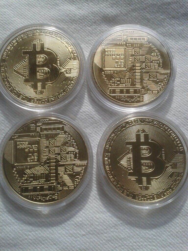 4 x 24k Gold Commemorative Bitcoins sealed in a crystal coin case