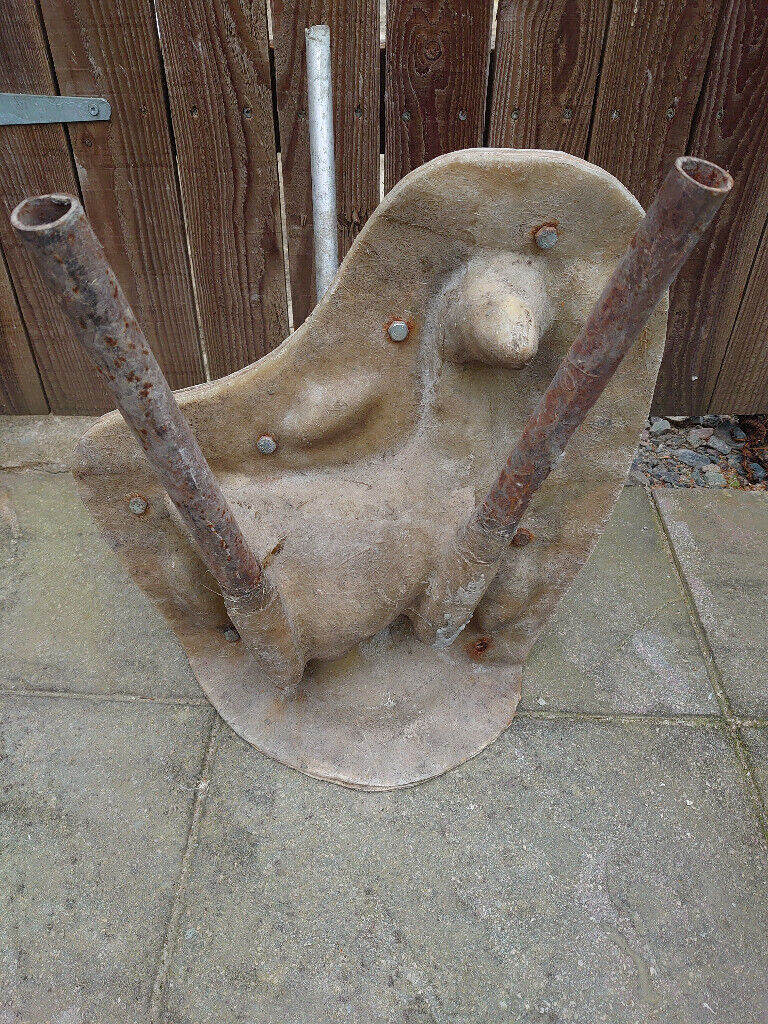 Goose fibreglass and silicone mould